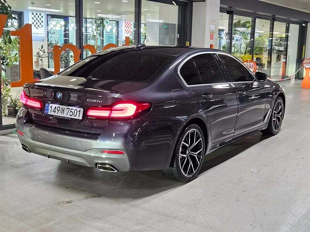 BMW 5 Series - Vista 4