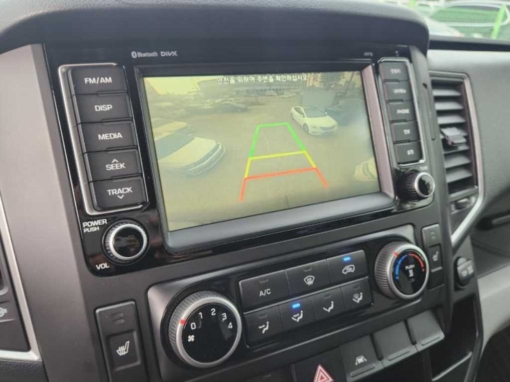 HYUNDAI Solati - Vista 11