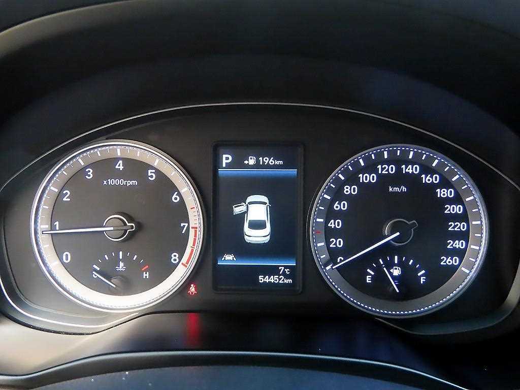 HYUNDAI Grandeur - Vista 9