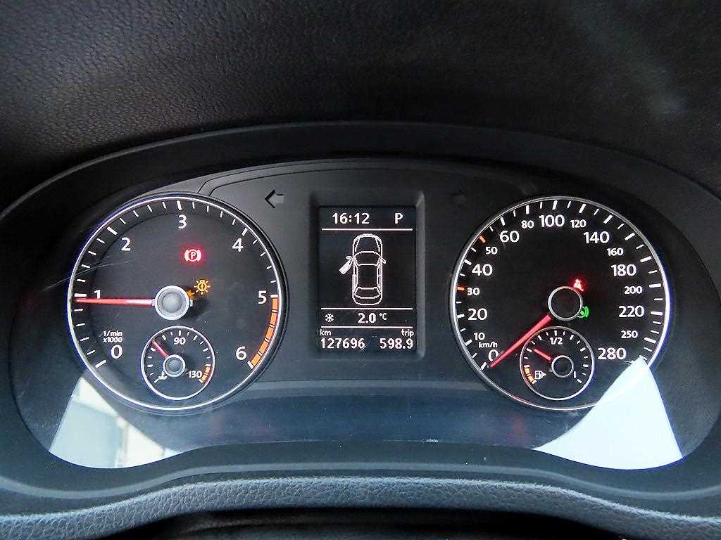 Volkswagen Passat - Vista 9