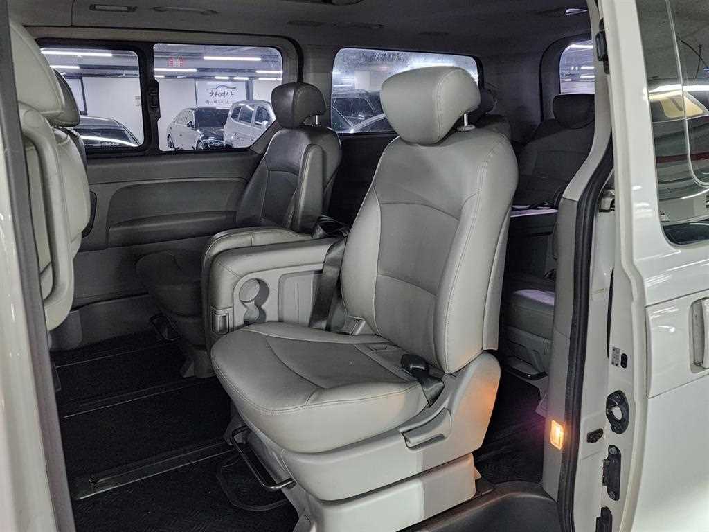 HYUNDAI Starex 2014 Blanco - Importación desde Corea - HF Imports Iquique - Foto 17