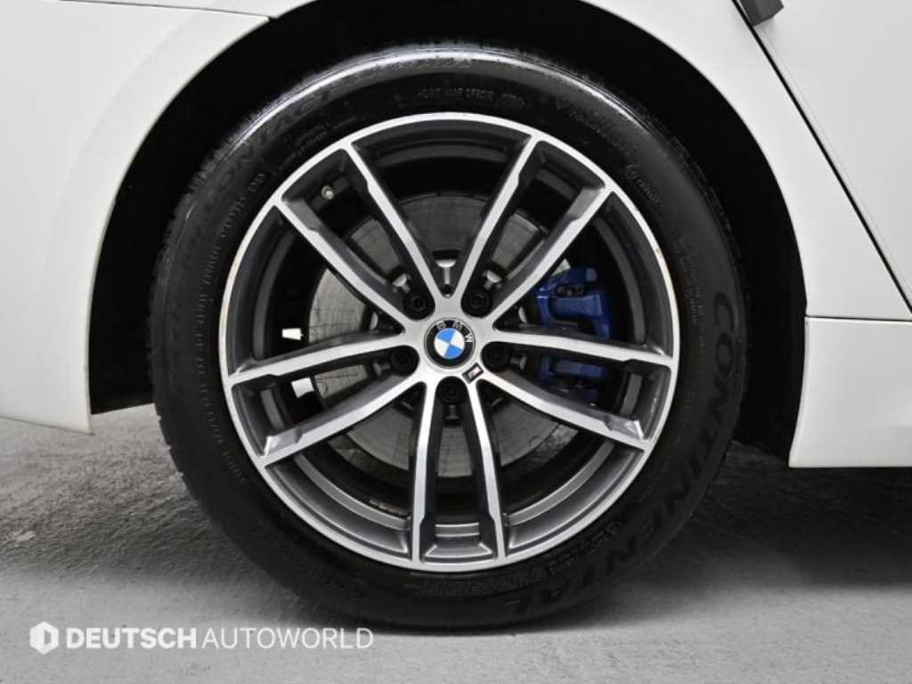 BMW 5 Series - Vista 5