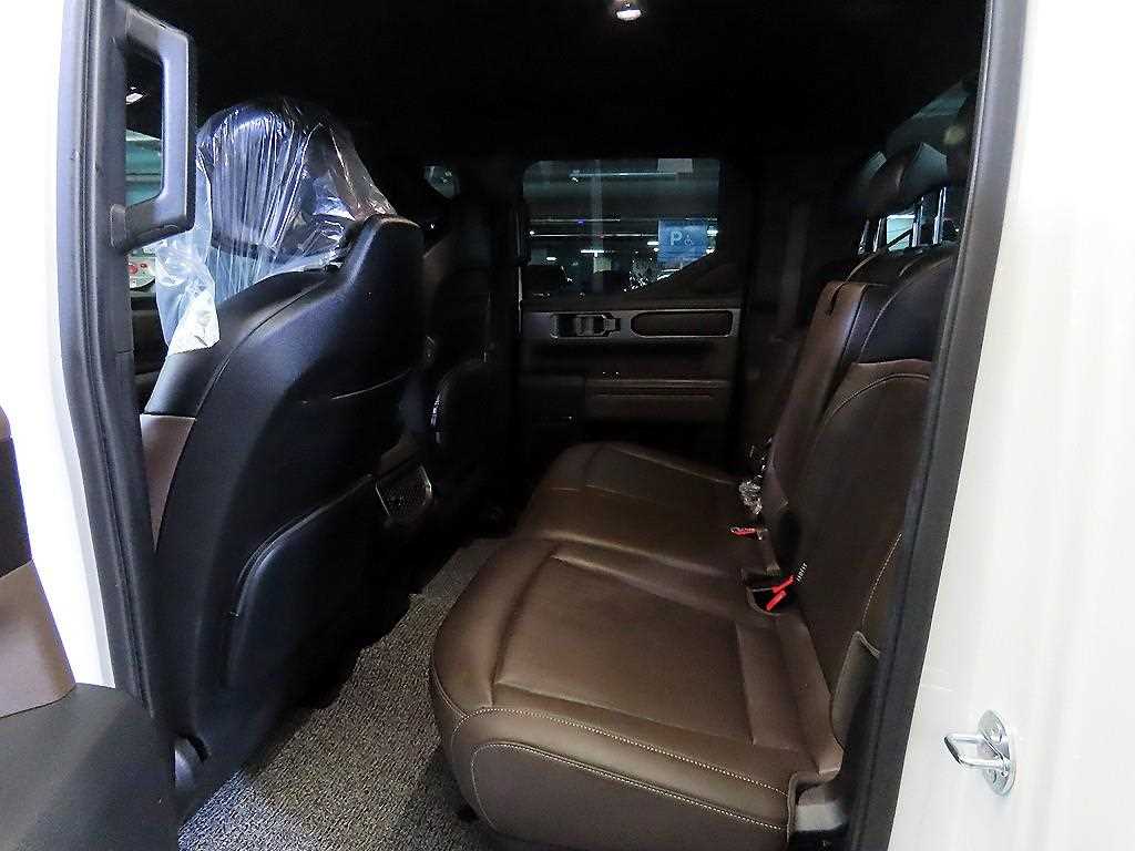 KIA Tasman - Vista 7