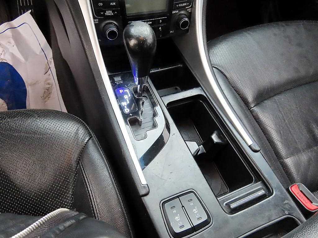 HYUNDAI Sonata - Vista 10