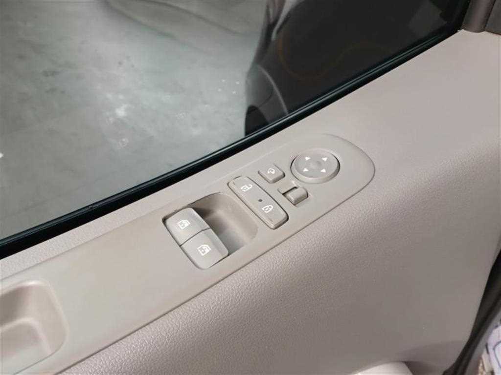 HYUNDAI Staria - Vista 9