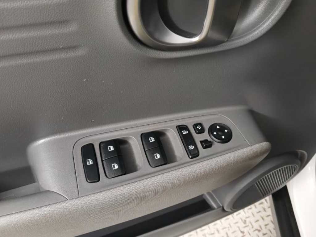 HYUNDAI Casper - Vista 9