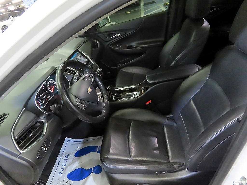 Chevrolet Malibu - Vista 6