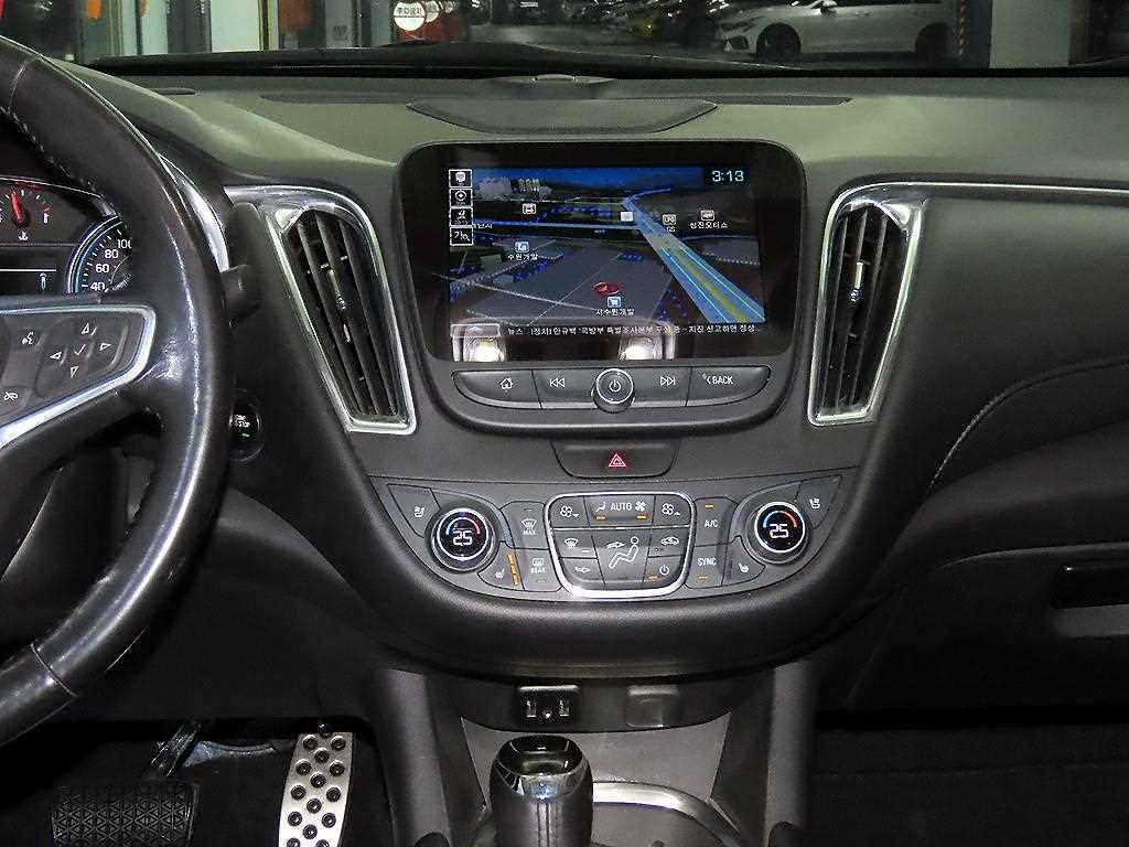 Chevrolet Malibu - Vista 11