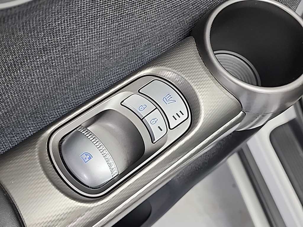 Genesis GV60 2022 Blanco - Importación desde Corea - HF Imports Iquique - Foto 14