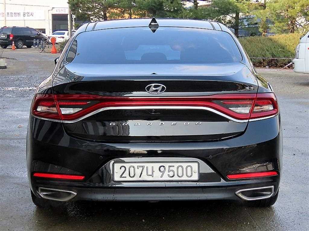 HYUNDAI Grandeur - Vista 4