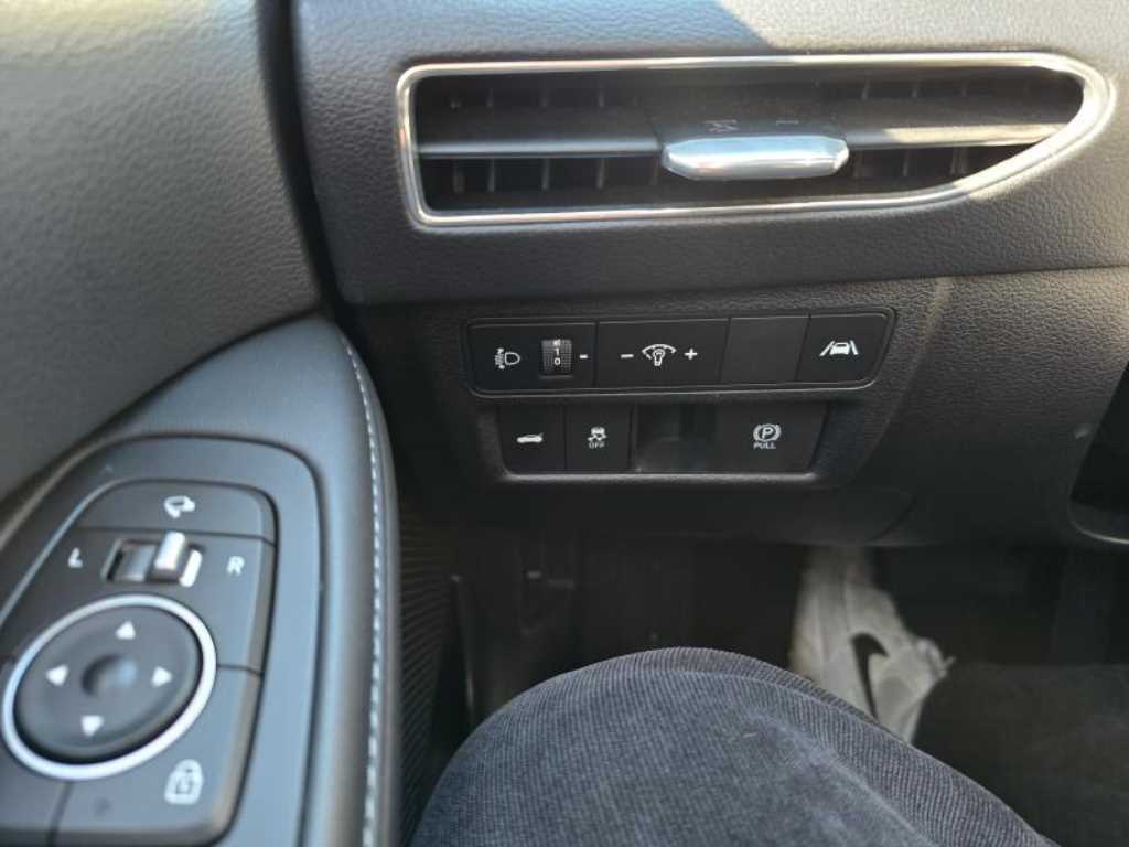 HYUNDAI Sonata - Vista 12