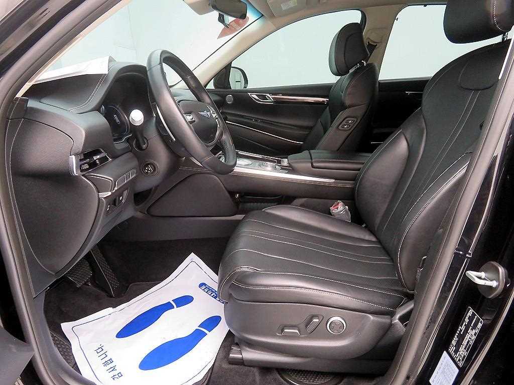 Genesis GV80 - Vista 7