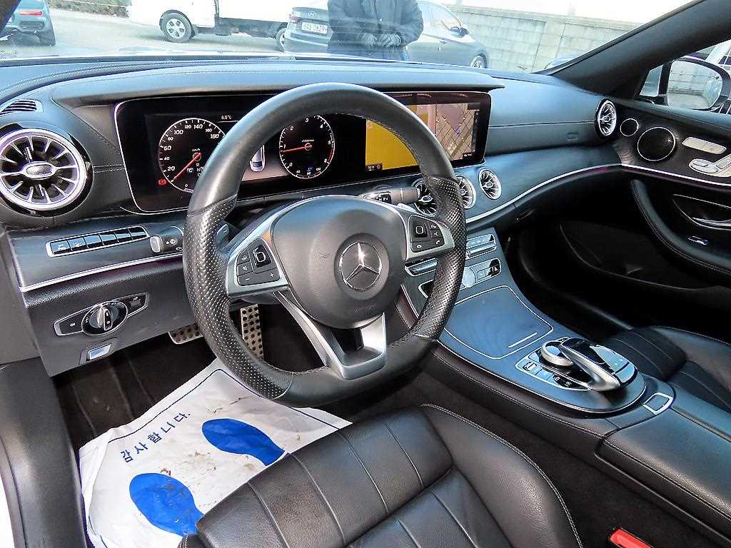 Mercedes Benz E class - Vista 7