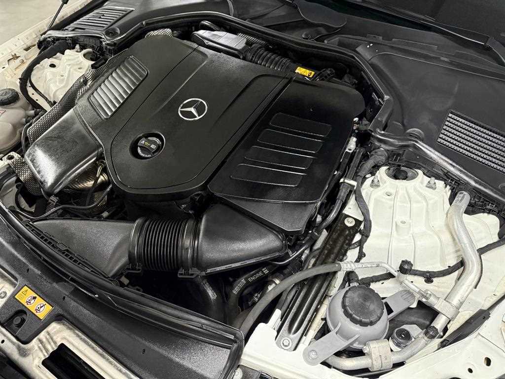 Mercedes Benz C Class - Vista 6