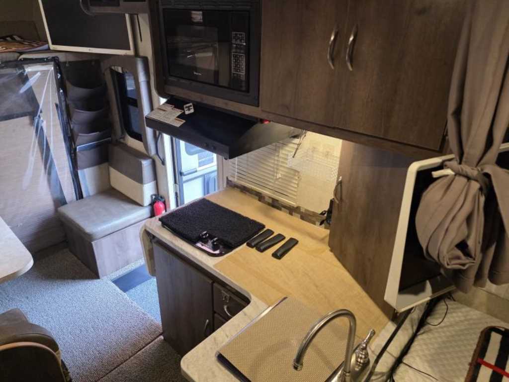 Ford Transit - Vista 12