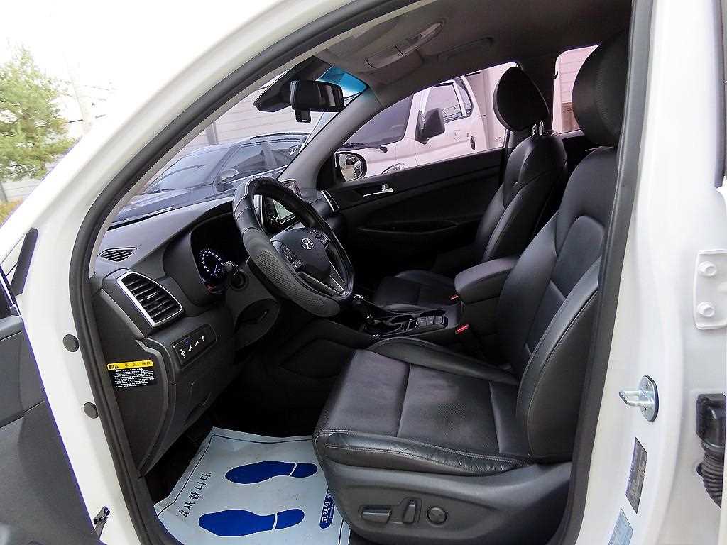 HYUNDAI Tucson - Vista 5