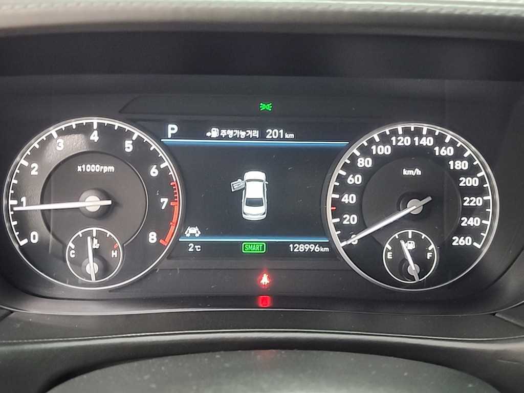 Genesis EQ900 - Vista 6