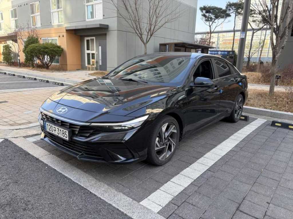 HYUNDAI Avante - Vista 4