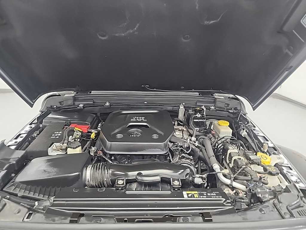 Jeep Wrangler - Vista 5