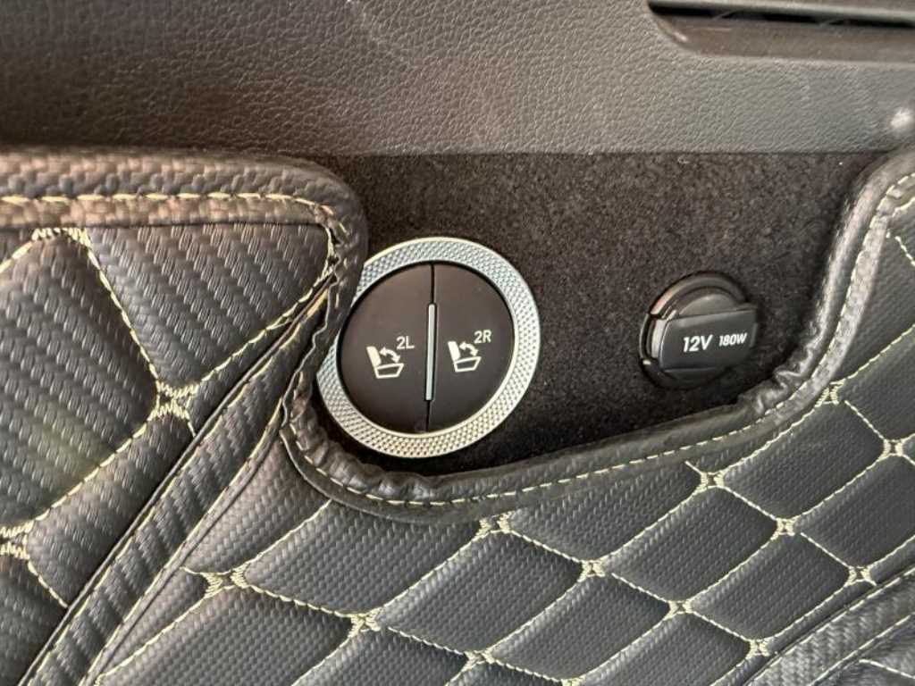 Genesis GV80 - Vista 7