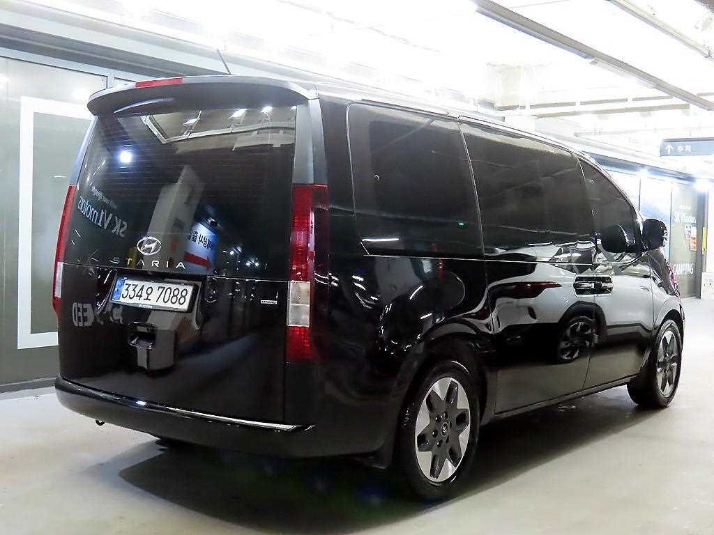 HYUNDAI Staria - Vista 4