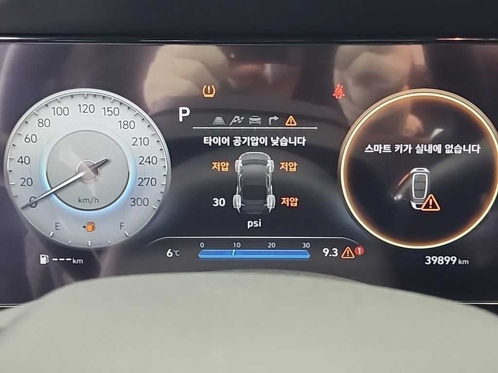 HYUNDAI Avante - Vista 6