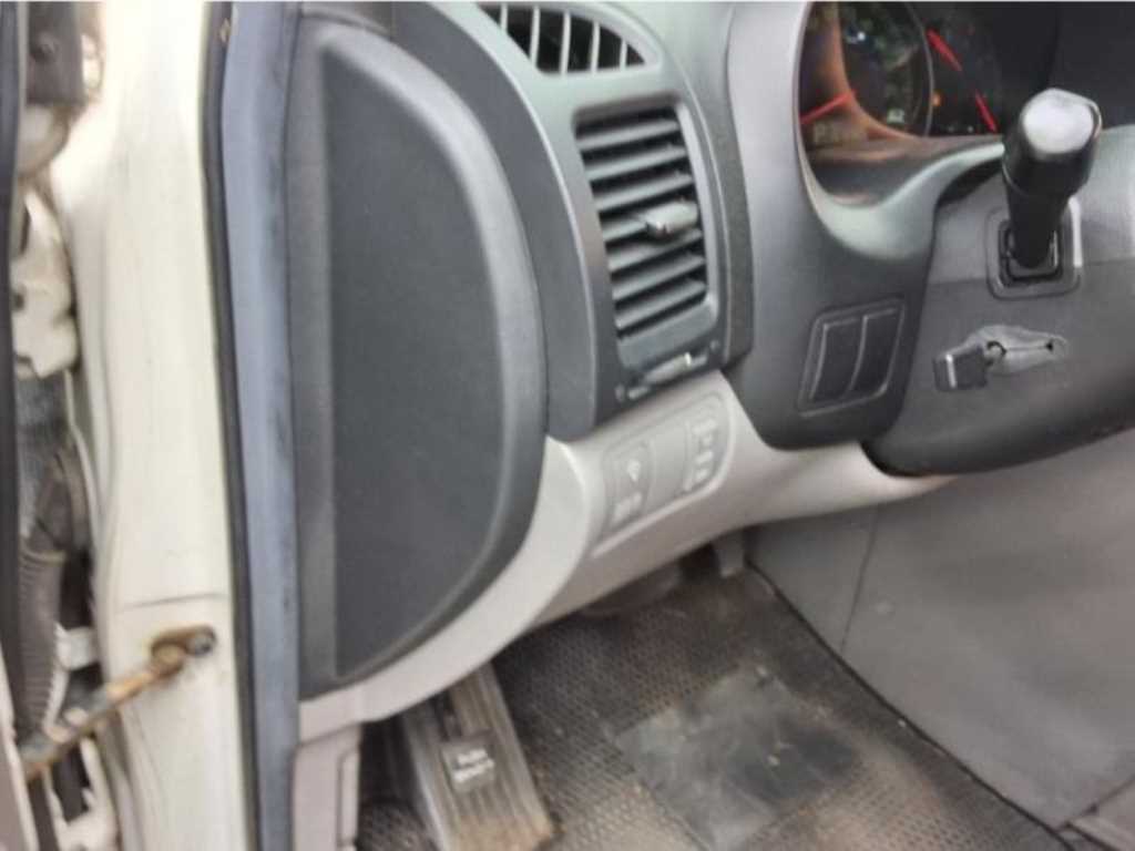 KIA Carnival - Vista 12