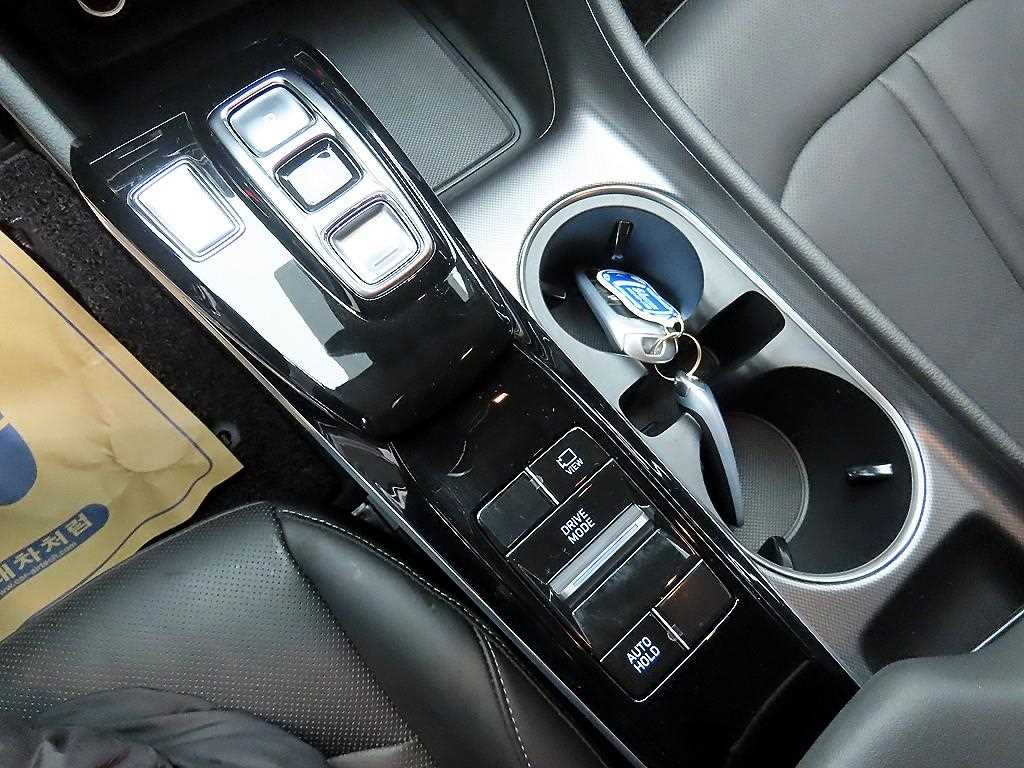 HYUNDAI Sonata - Vista 10