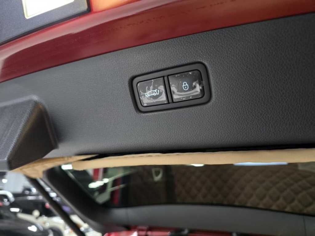 Genesis GV70 - Vista 7