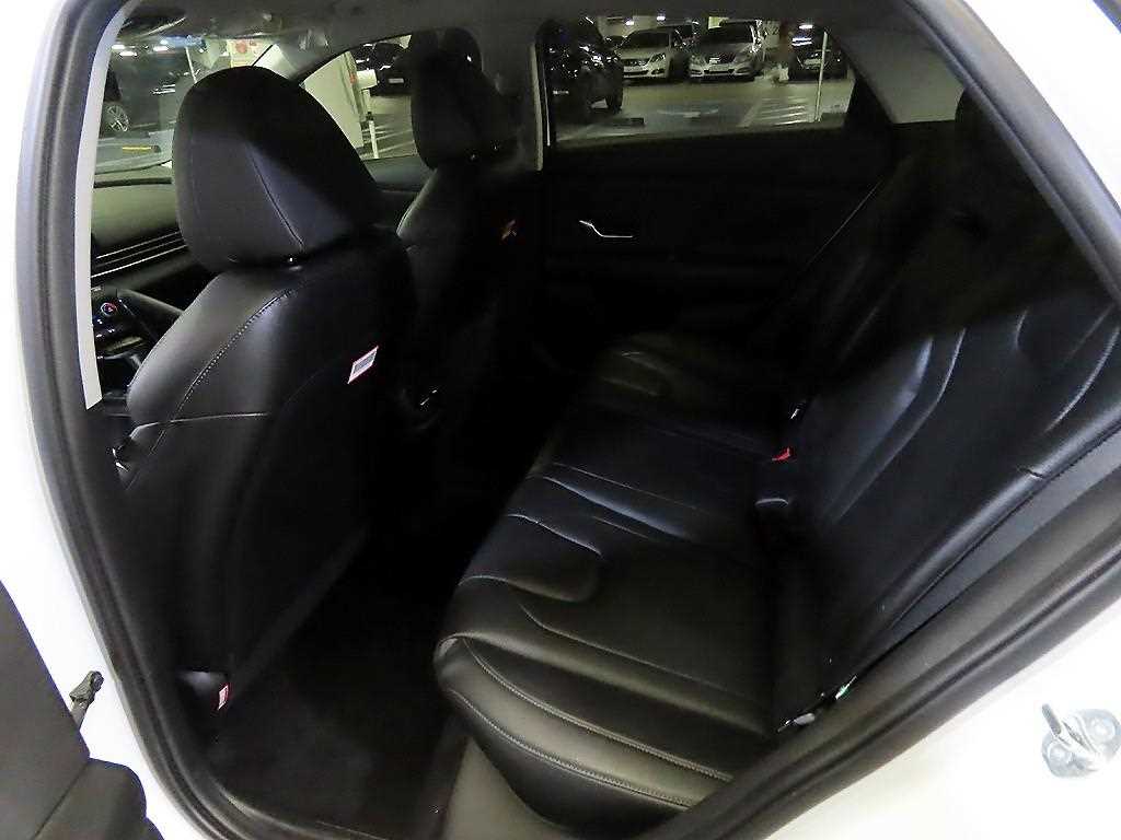 HYUNDAI Avante - Vista 7