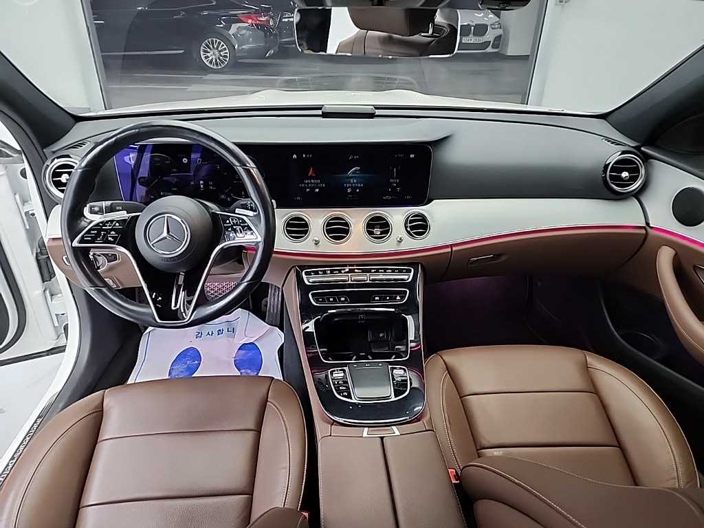 Mercedes Benz E class - Vista 7