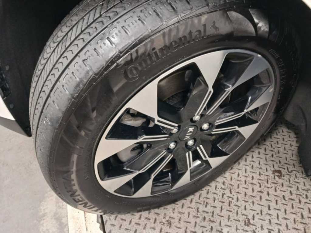 KIA Carnival - Vista 4