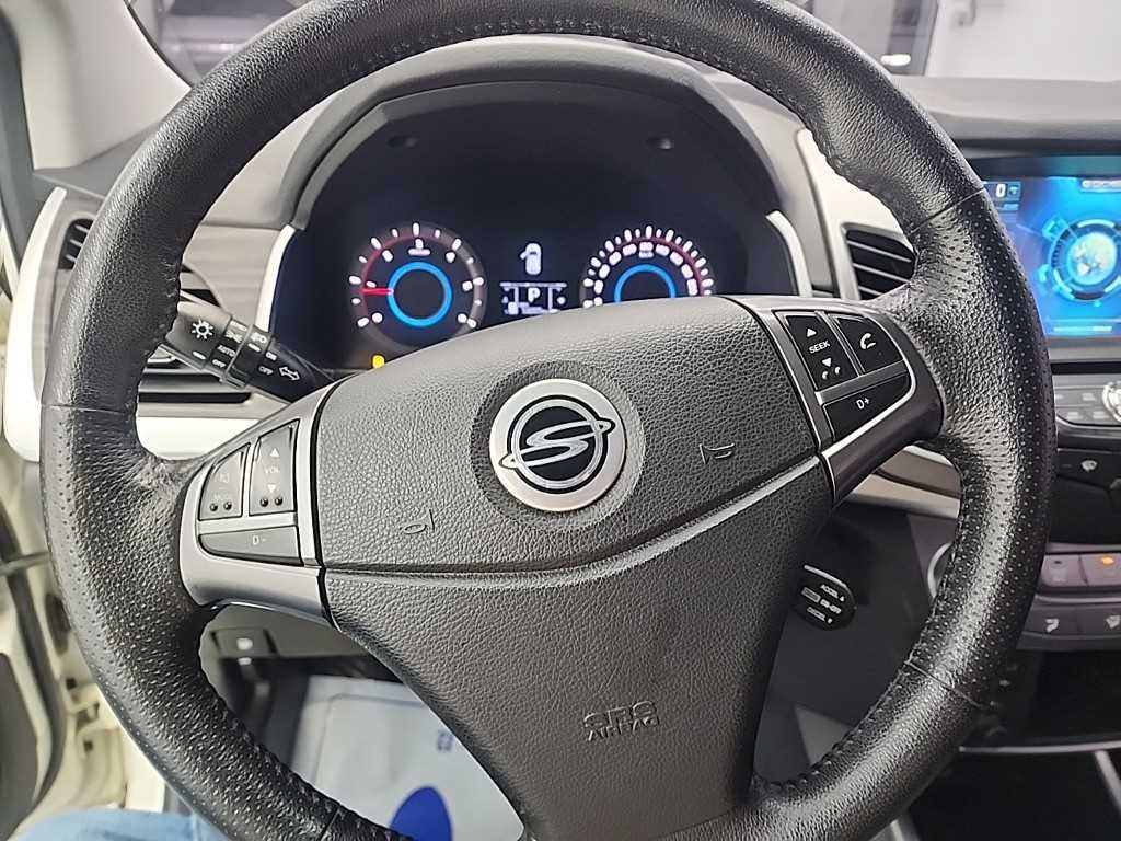 Ssangyong Korando - Vista 9