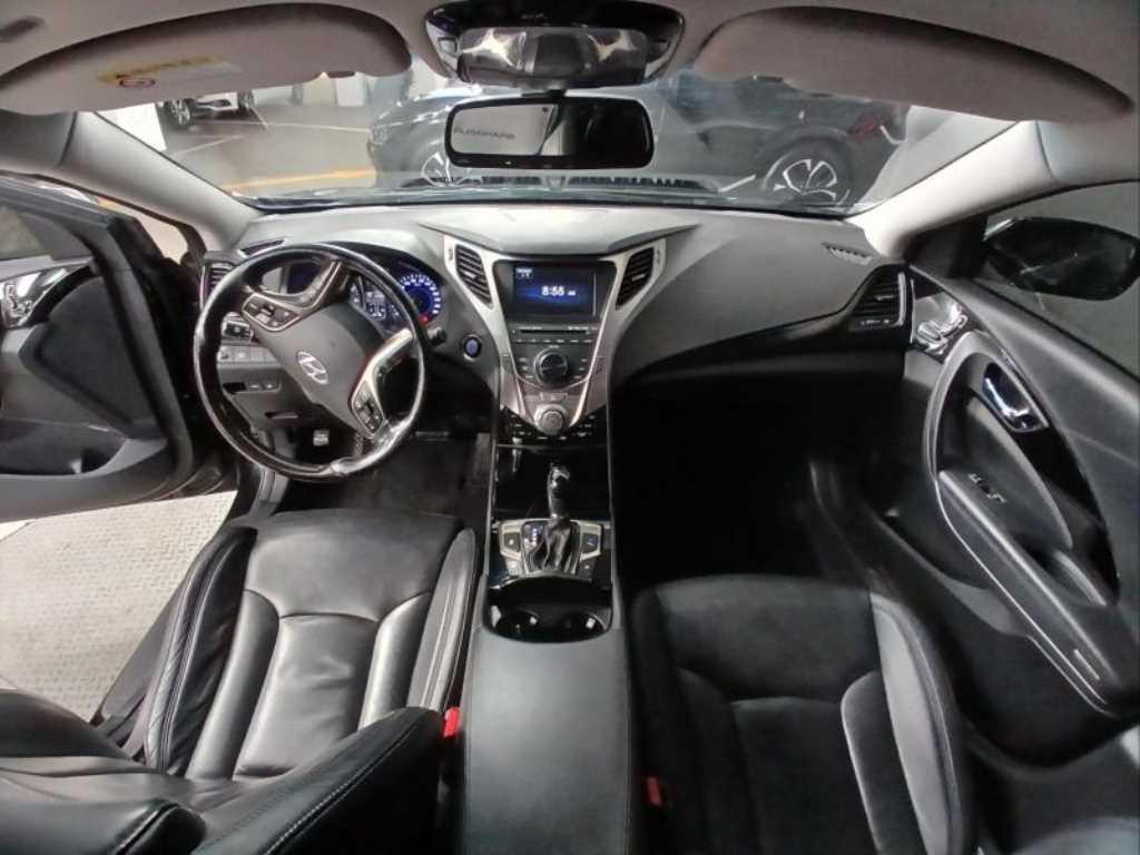 HYUNDAI Grandeur - Vista 6