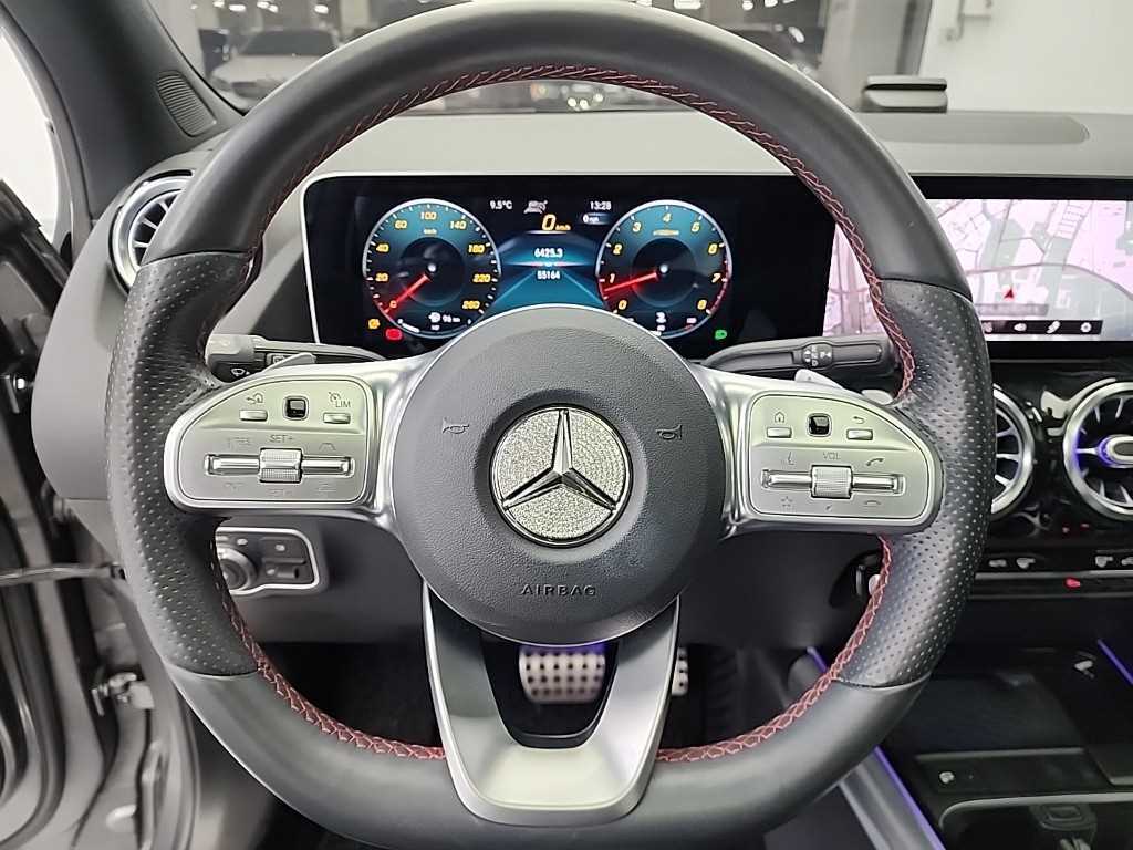 Mercedes Benz GLA Class - Vista 9