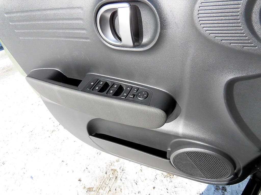 HYUNDAI Casper - Vista 11