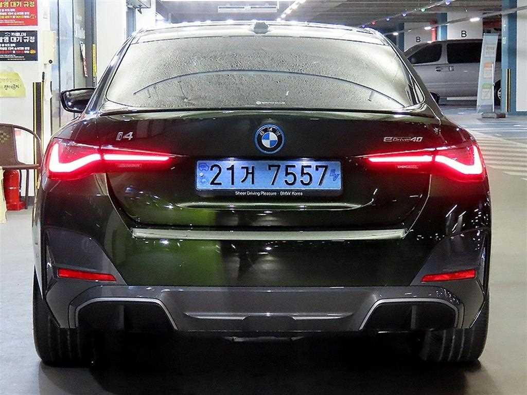 BMW i4 - Vista 5