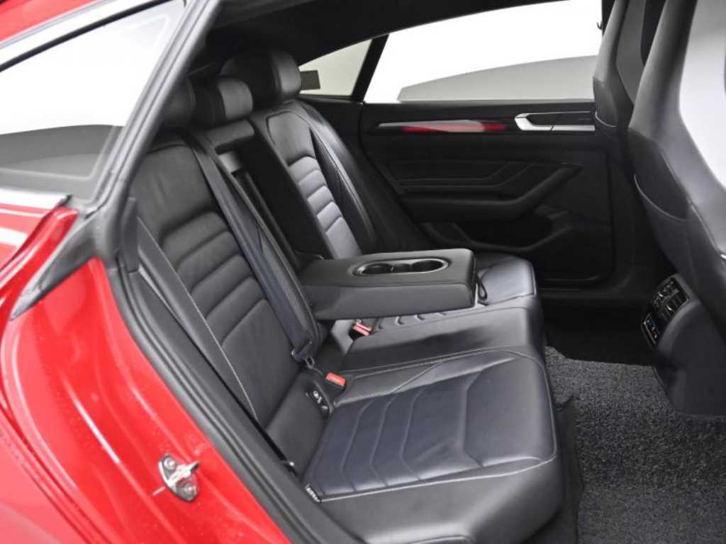 Volkswagen Arteon - Vista 12