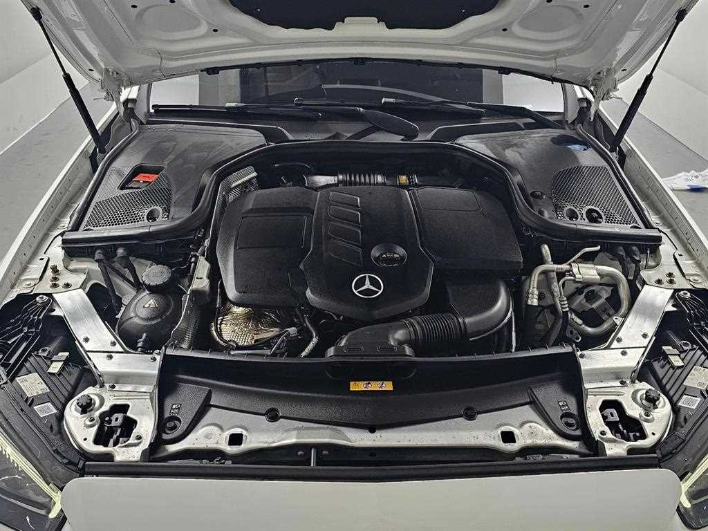 Mercedes Benz E class - Vista 6