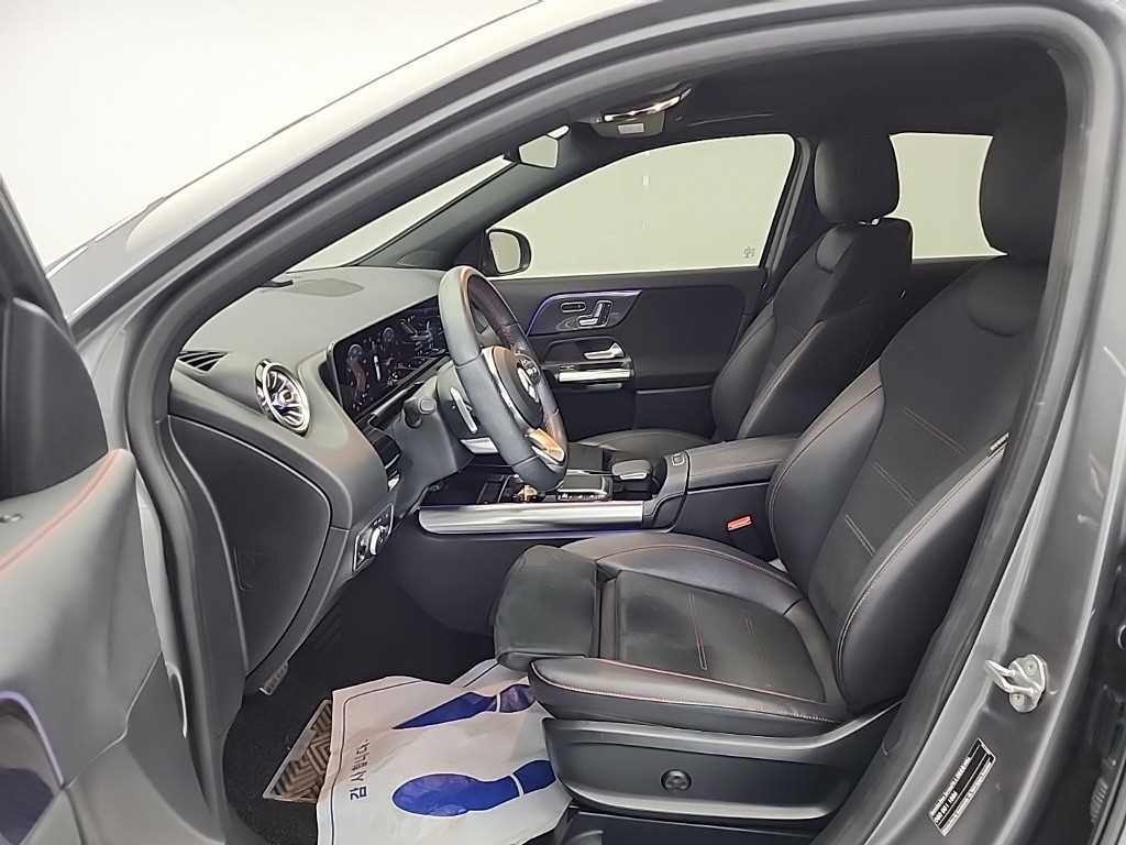 Mercedes Benz GLA Class - Vista 11