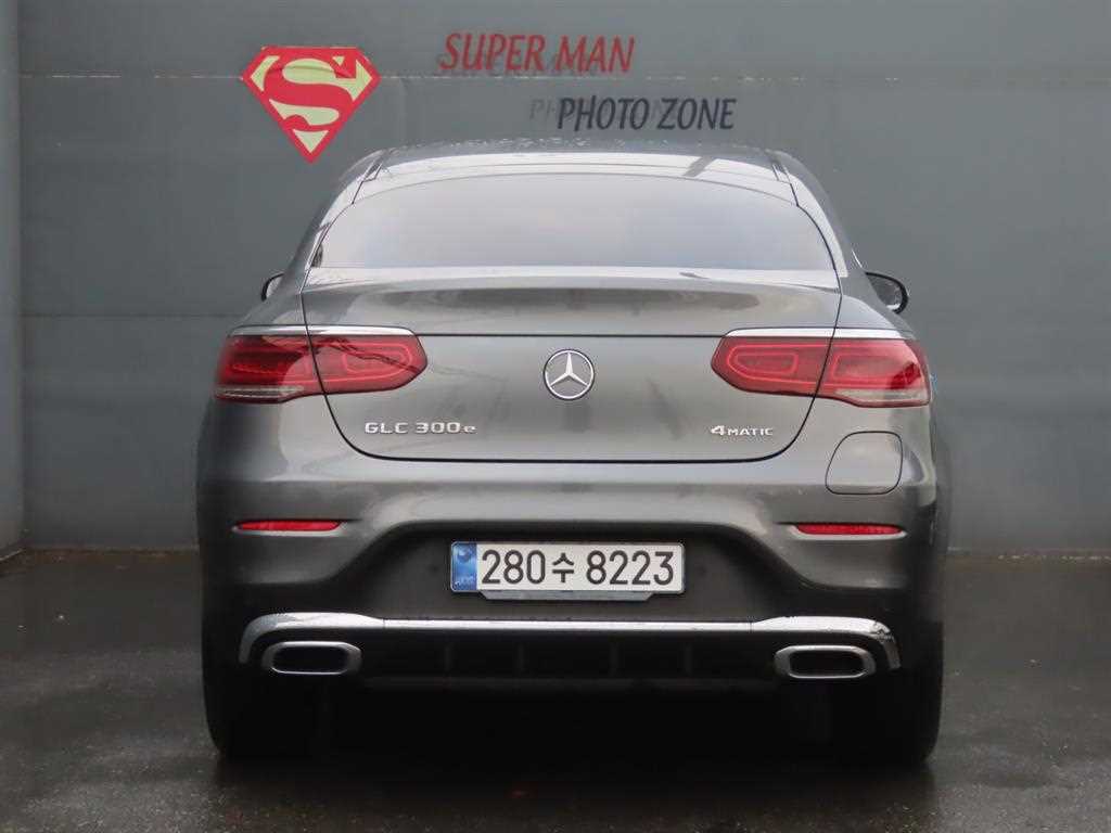 Mercedes Benz GLC Class - Vista 4