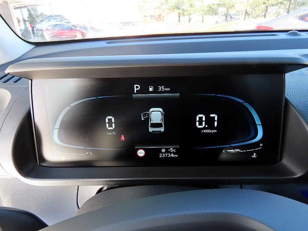 HYUNDAI Casper - Vista 9