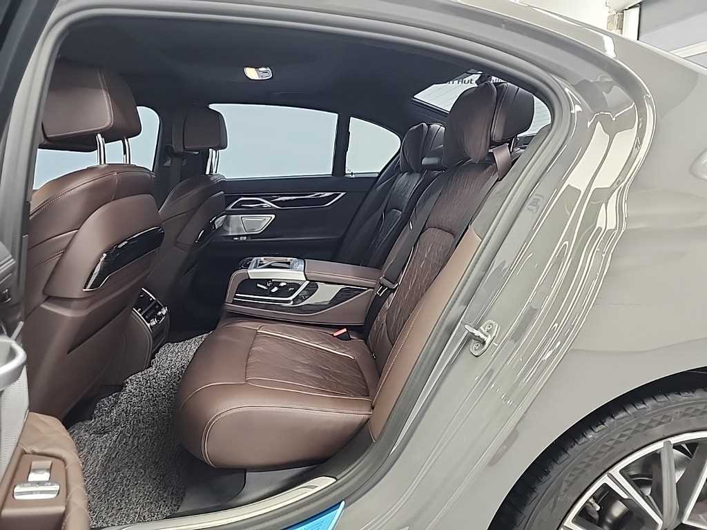 BMW 7 Series - Vista 12