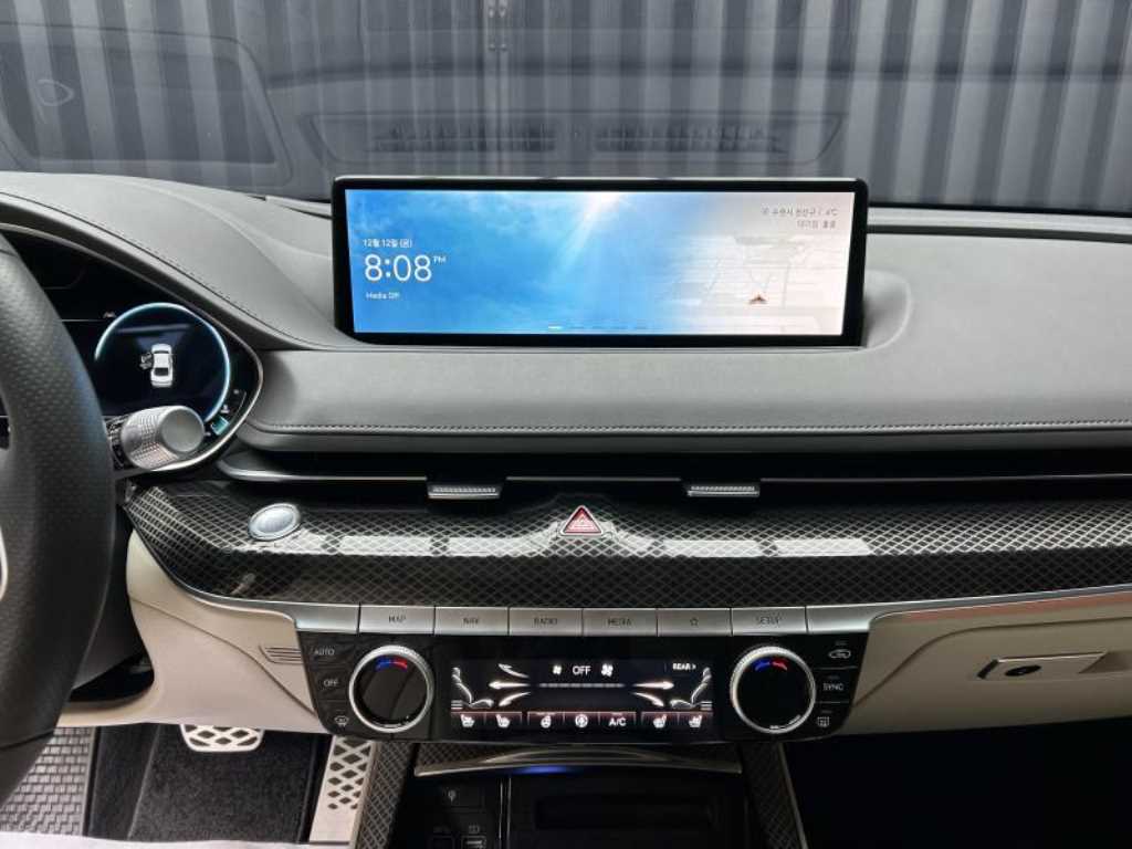 Genesis G80 - Vista 10