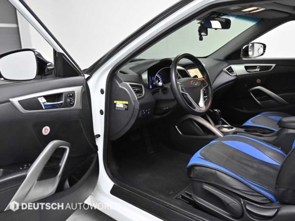 HYUNDAI Veloster - Vista 11