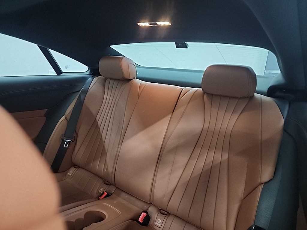 Mercedes Benz E class - Vista 12