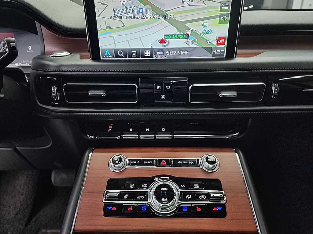 Lincoln Aviator - Vista 9