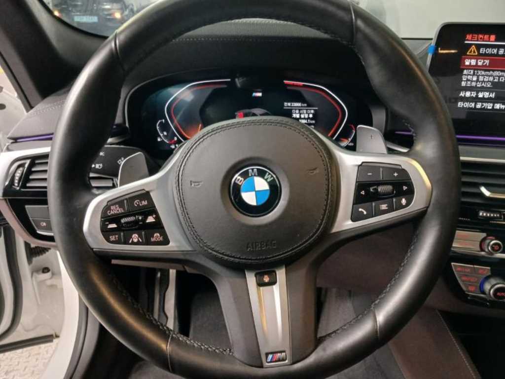 BMW 5 Series - Vista 8