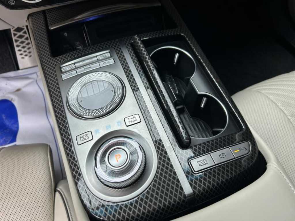 Genesis G80 - Vista 11