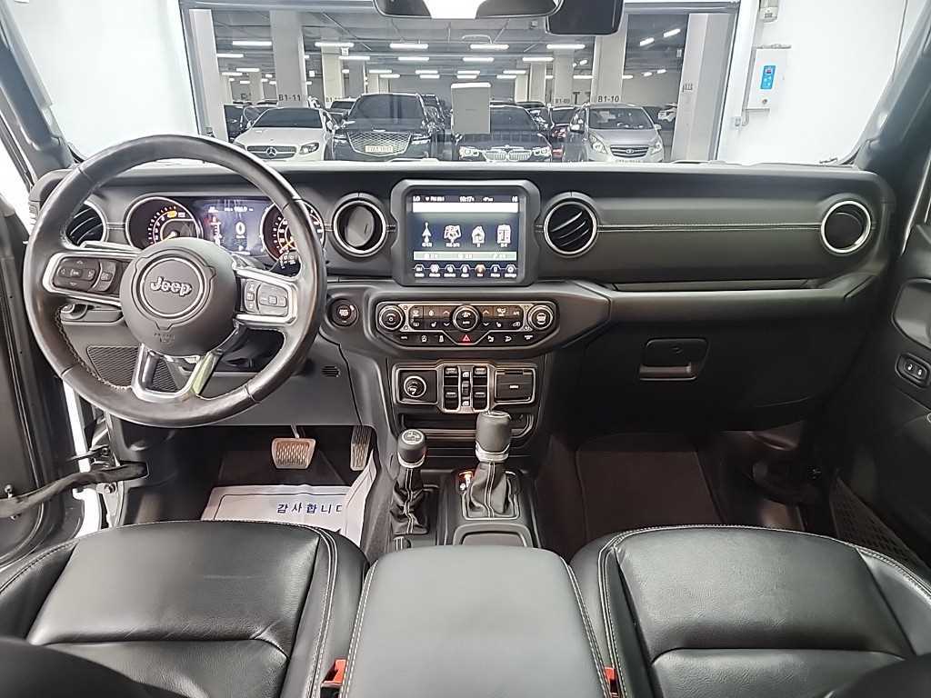 Jeep Wrangler - Vista 7